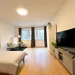 Gemuetliche, Geraeumige Wohnung In Hamburg