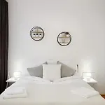 Hoheluft Infinity Selbst-Check-In