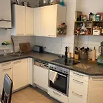Zentrales Zimmer Mit Eigenem Balkon