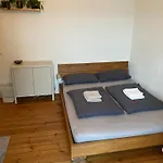 Zentrales Zimmer Mit Eigenem Balkon