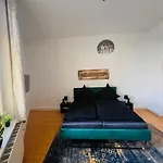 Ferienwohnung Am Beatles Platz