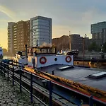 Schiffshotel Schlafen im Hafen