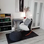 Zimmer Mit Balkon, Hamburg City