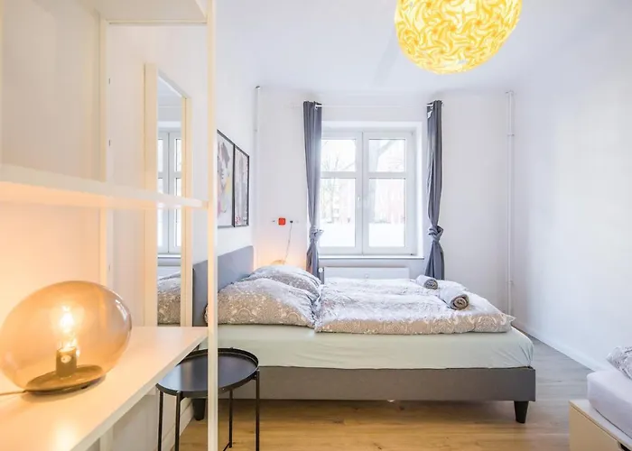 Spacious 2 Bedroom Apartment Close To Stadtpark