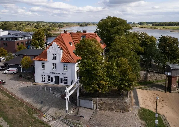 Traditionshaus By Zollenspieker Faehrhaus