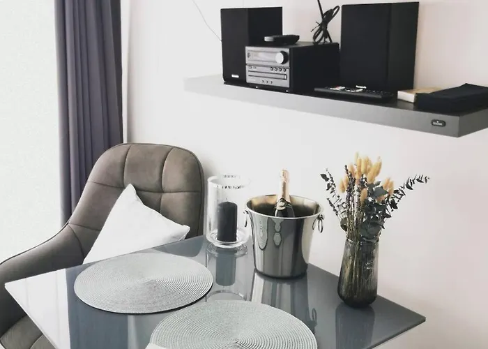 Hh 02 By Rockchair - Superhost Status - Modernes Apartment Mit Sonnigem Balkon & Premium Boxspringbetten In Winterhude - Hamburg Top Geheimtipp