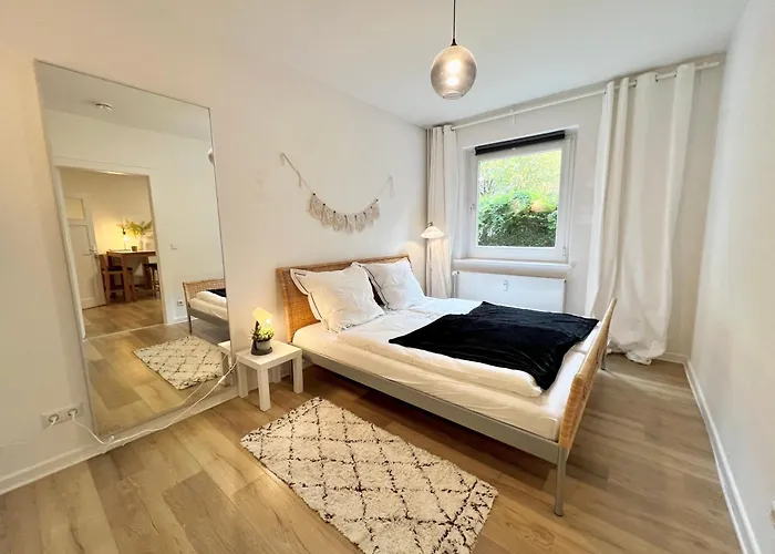 Gemuetliche, Zentrale Wohnung In Der Naehe Der Alster
