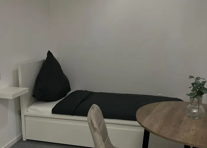 Hh Hostels