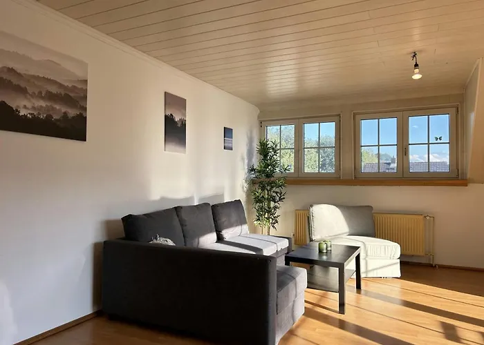 Spacious Apartment For 10