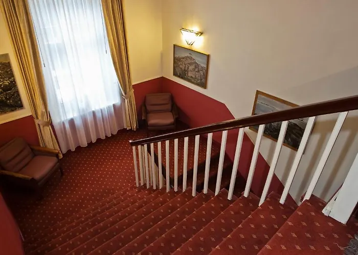 Phoenix City Hotel