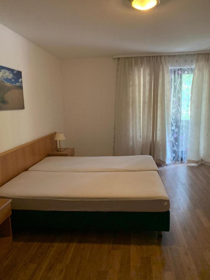 Hotel Grando Sukredo Hamburg
