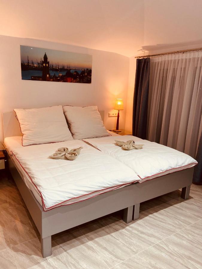 Privatunterkunft Sleep2fly Hamburg-airport *