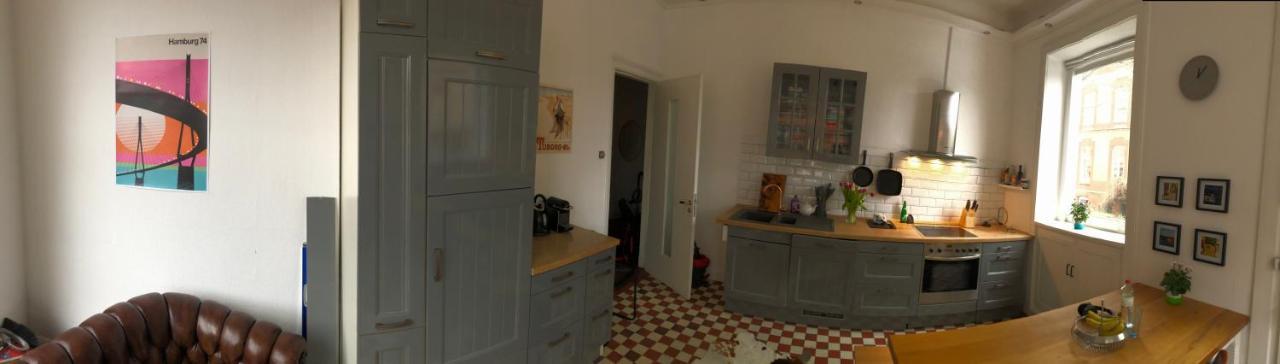 Apartment Großzügige Altbauwohnung In Bestlage