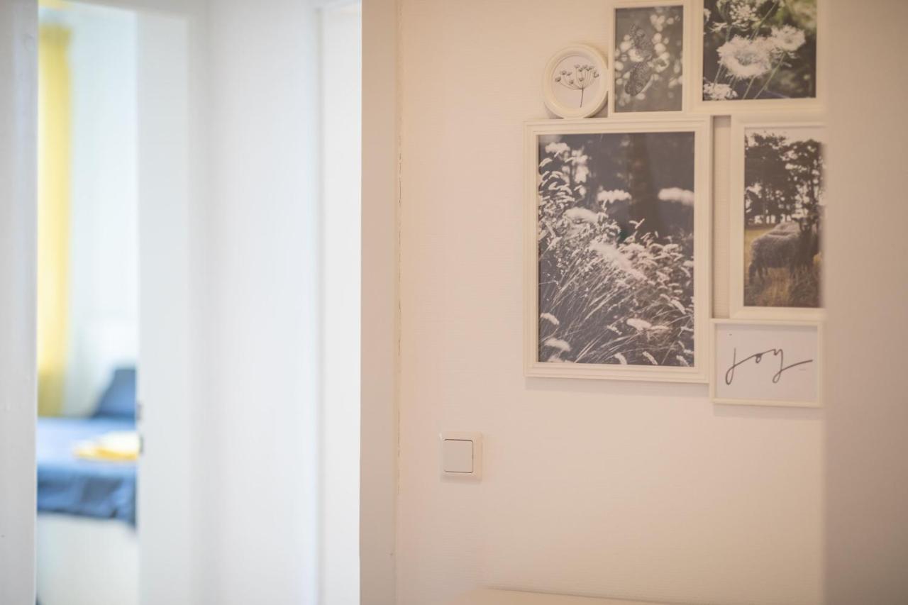 Beautiful For 9 With 2 Bedroom & Cosy Kitchen Apartment Hamburg
