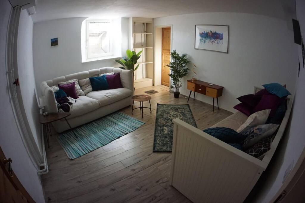 Gemuetliche 3-zkb Wc Souterrainwohnung In Bestlage Hamborg