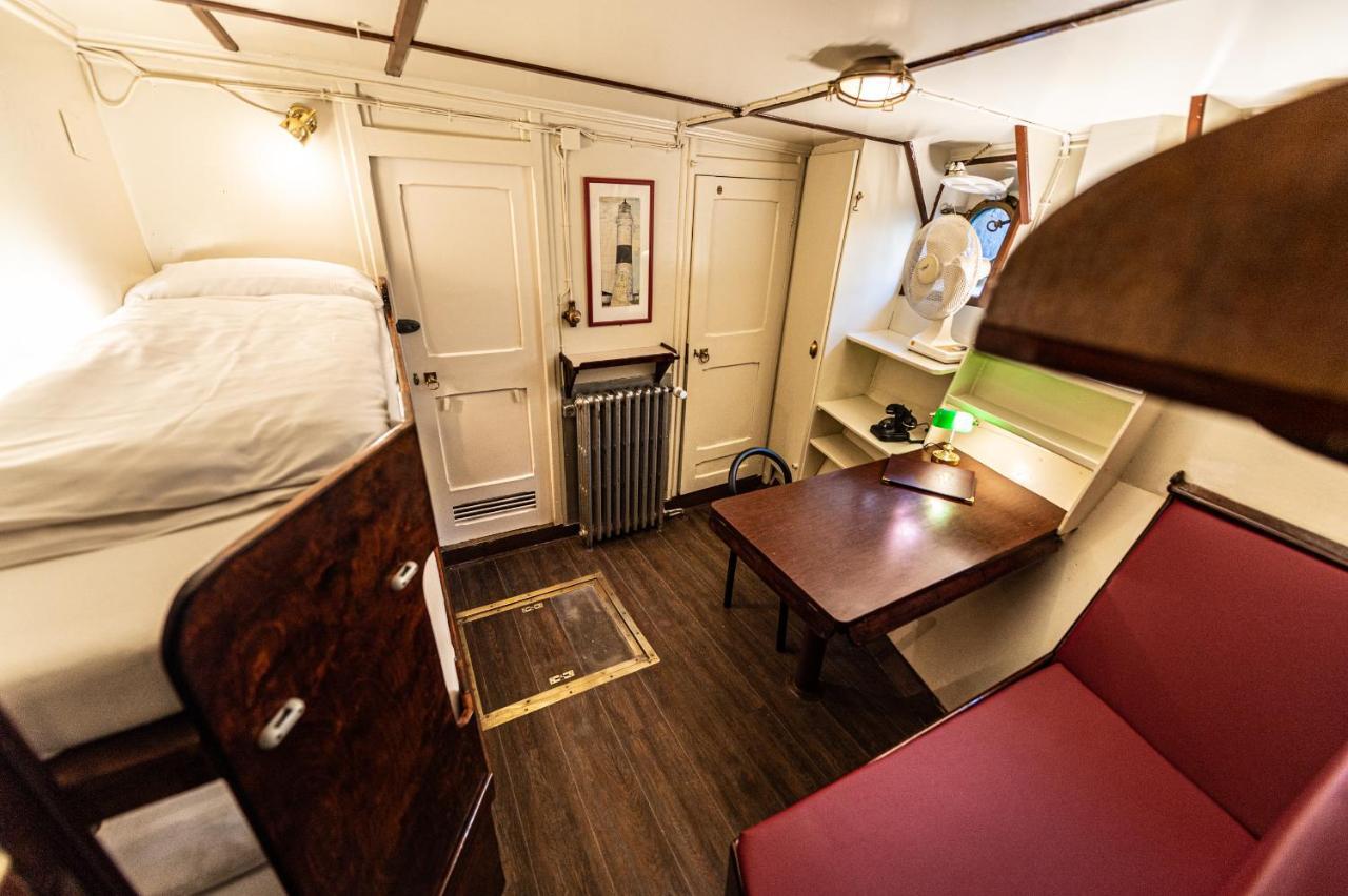 Feuerschiff Hotel *