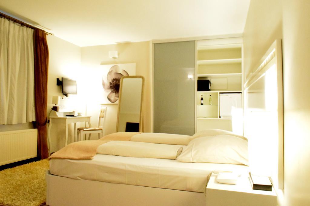 La Petite Perle 2*