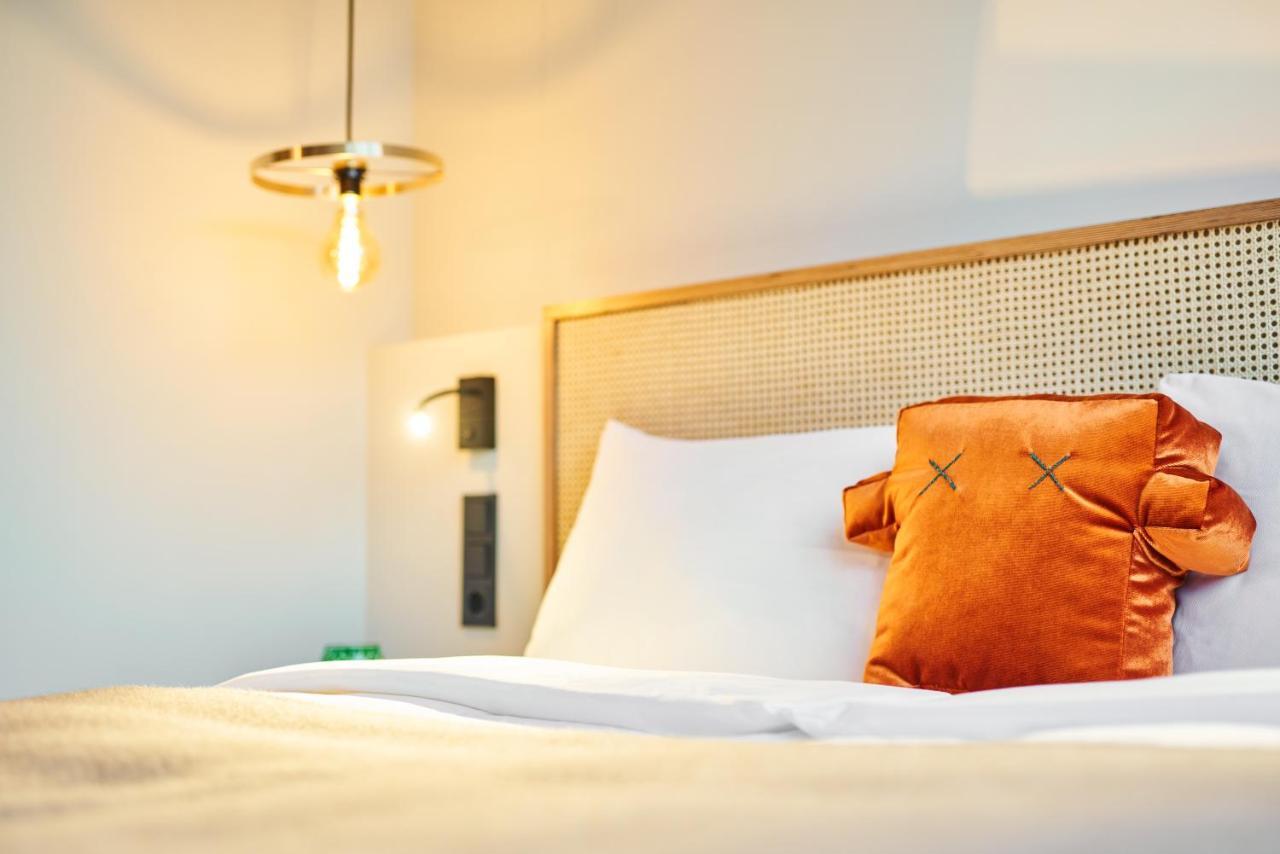 Hood House Hotel