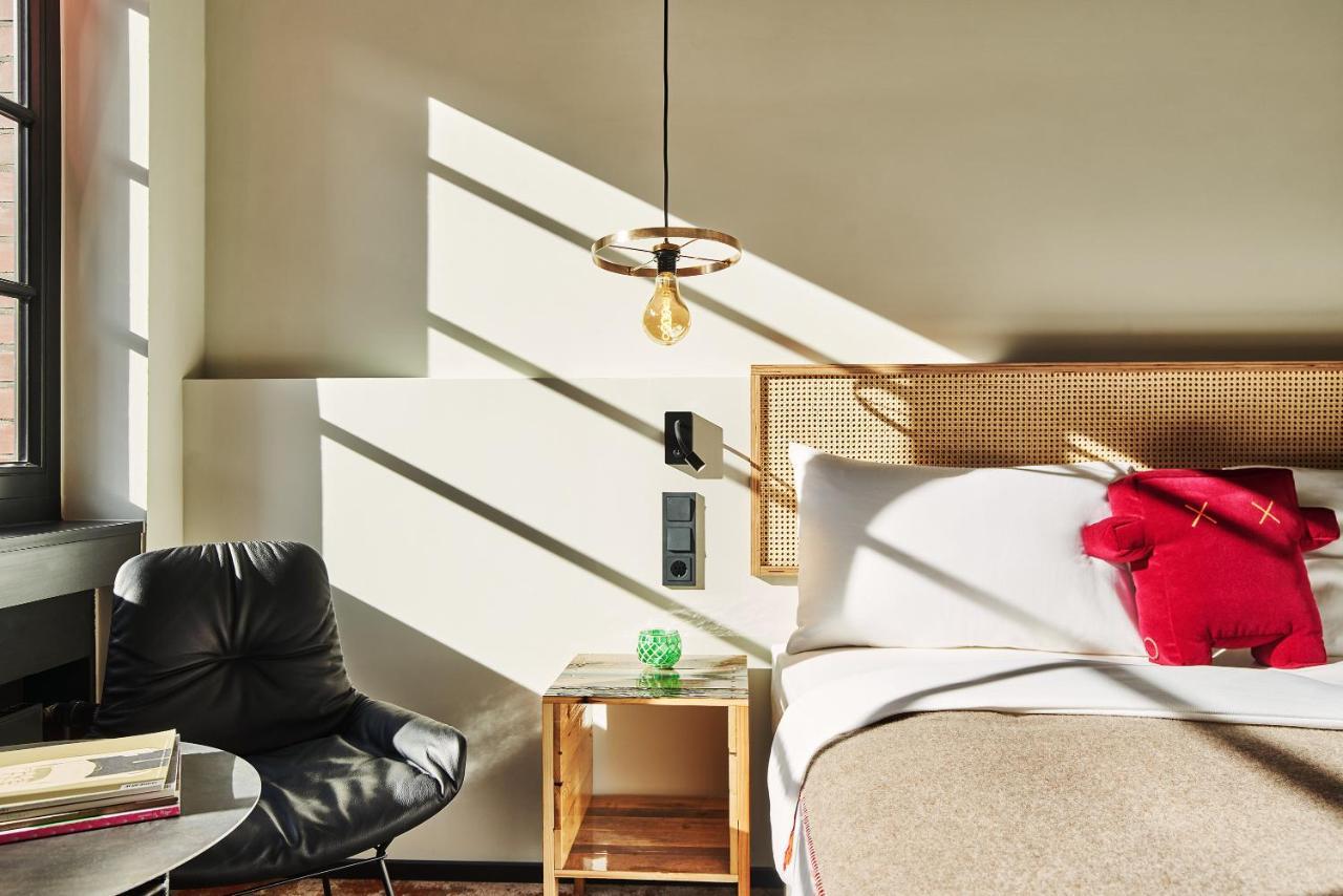 Hood House Hotel 3*