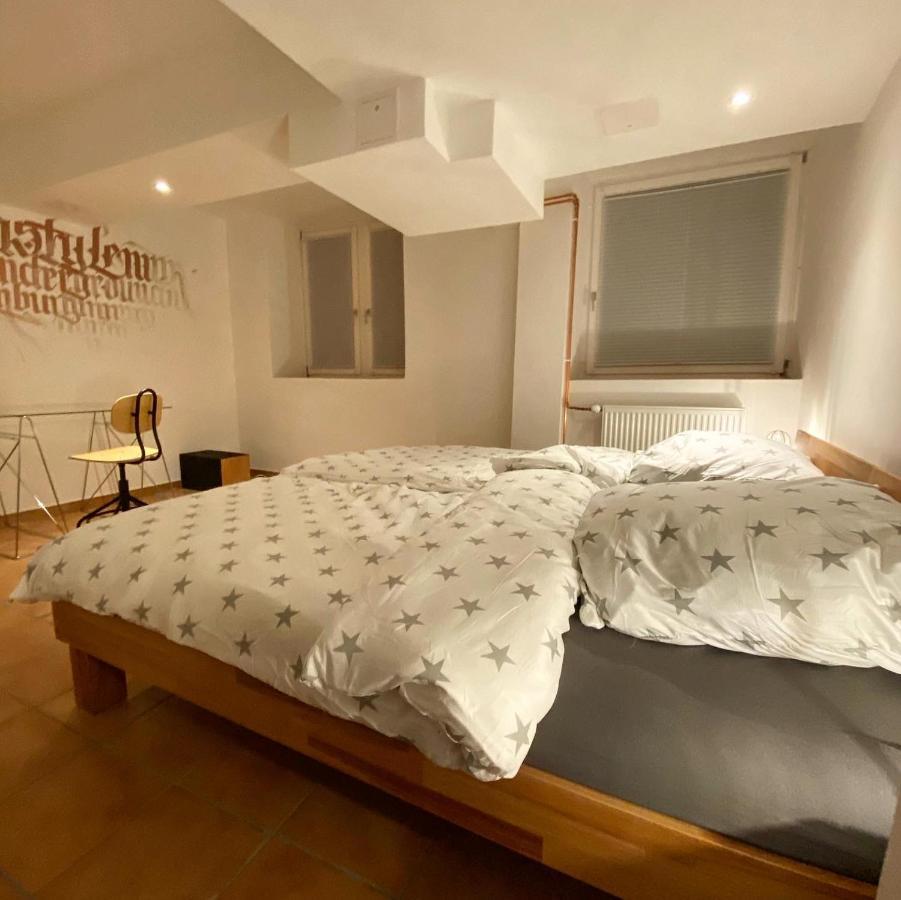 Harbourhood Underground Apartment *