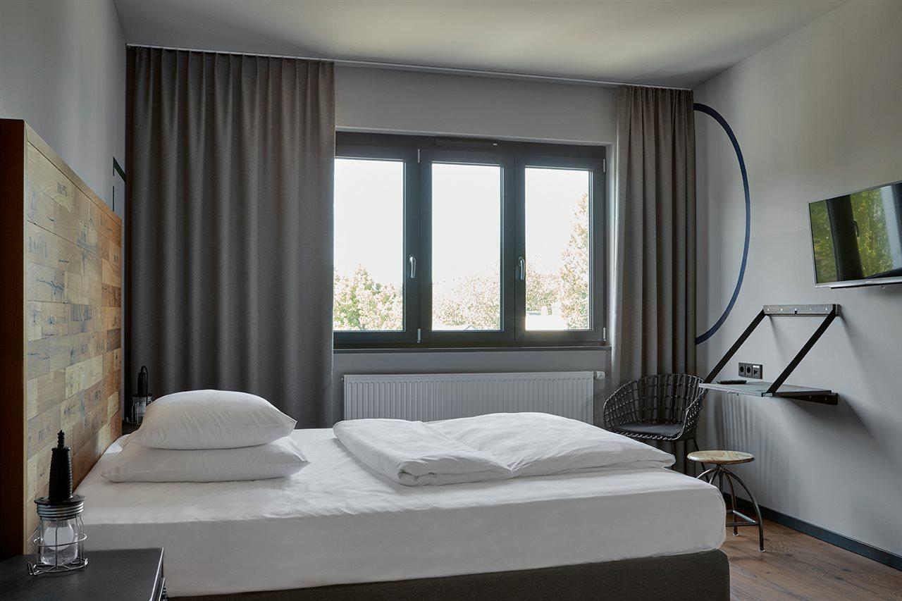 Kroeger By Underdog 3* Hamburg-Harburg