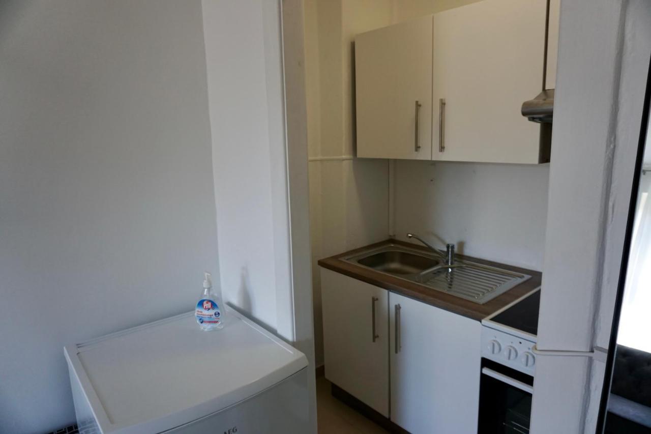 Alster - Saniertes Und Möbliertes Mit Bad Und Küche Apartment *