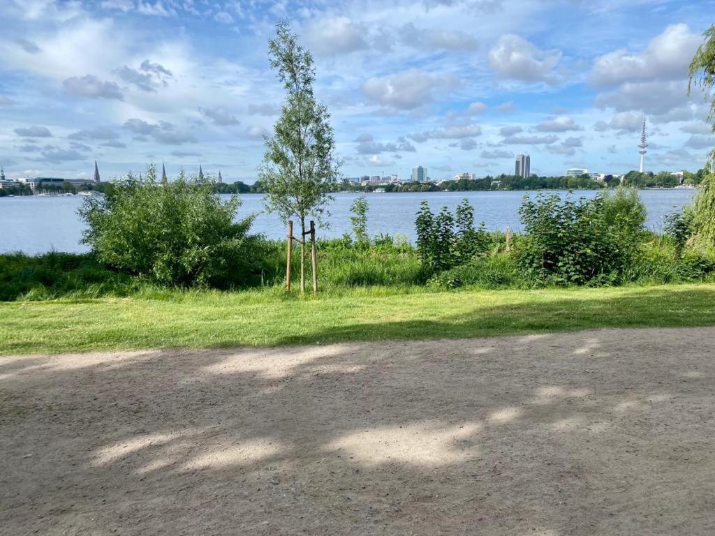 Alster - Saniertes Und Möbliertes Mit Bad Und Küche Apartment *