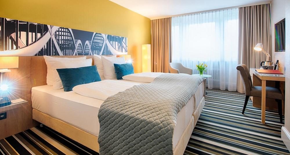 Hotel Leonardo Elbbrücken 4*