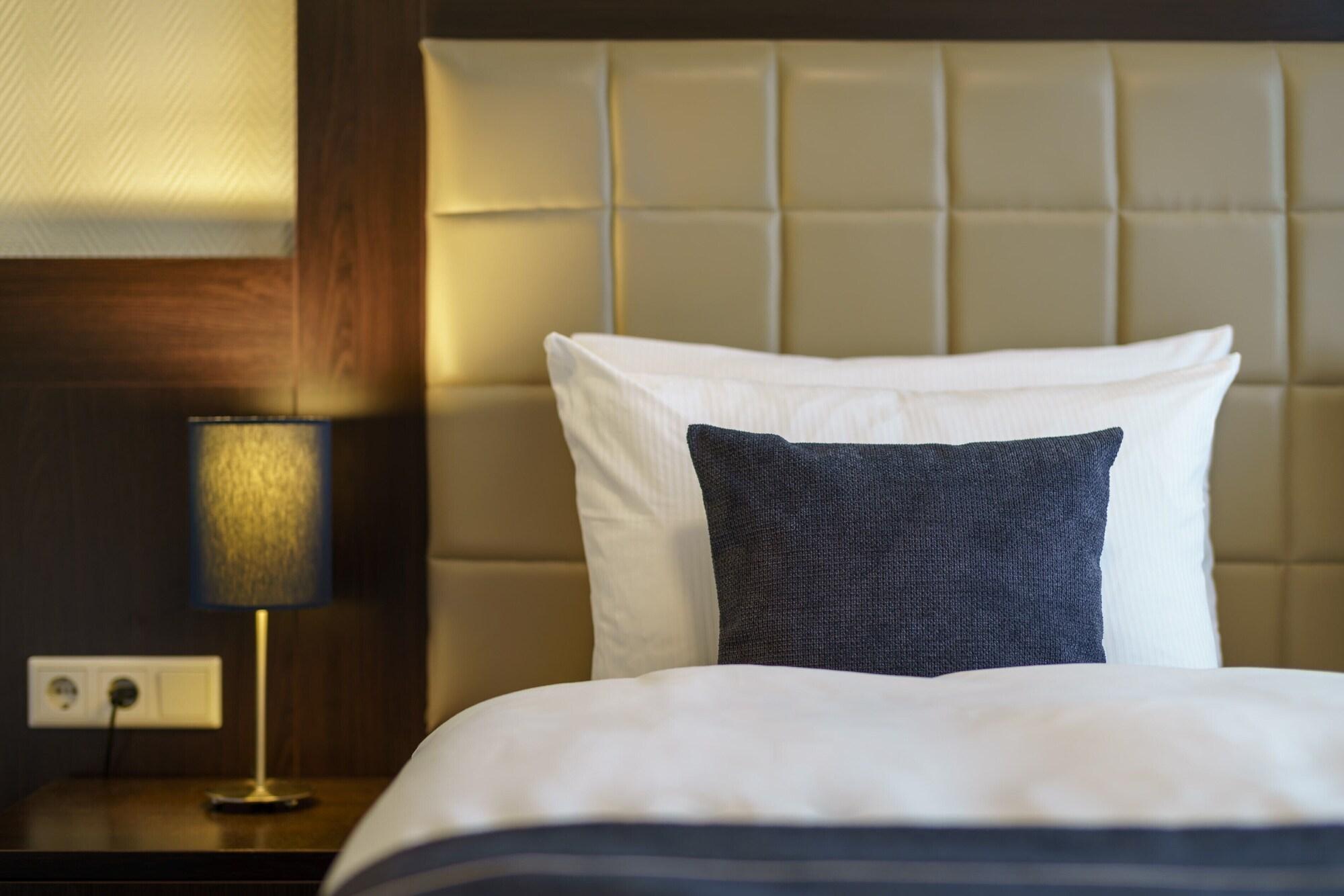 Novum Continental Hauptbahnhof 3*