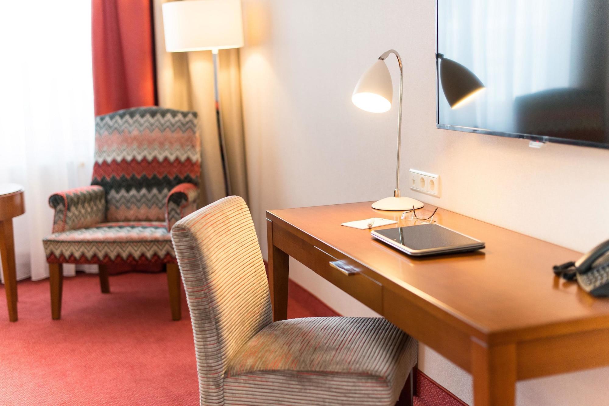 Hotel Western St. Raphael 4*