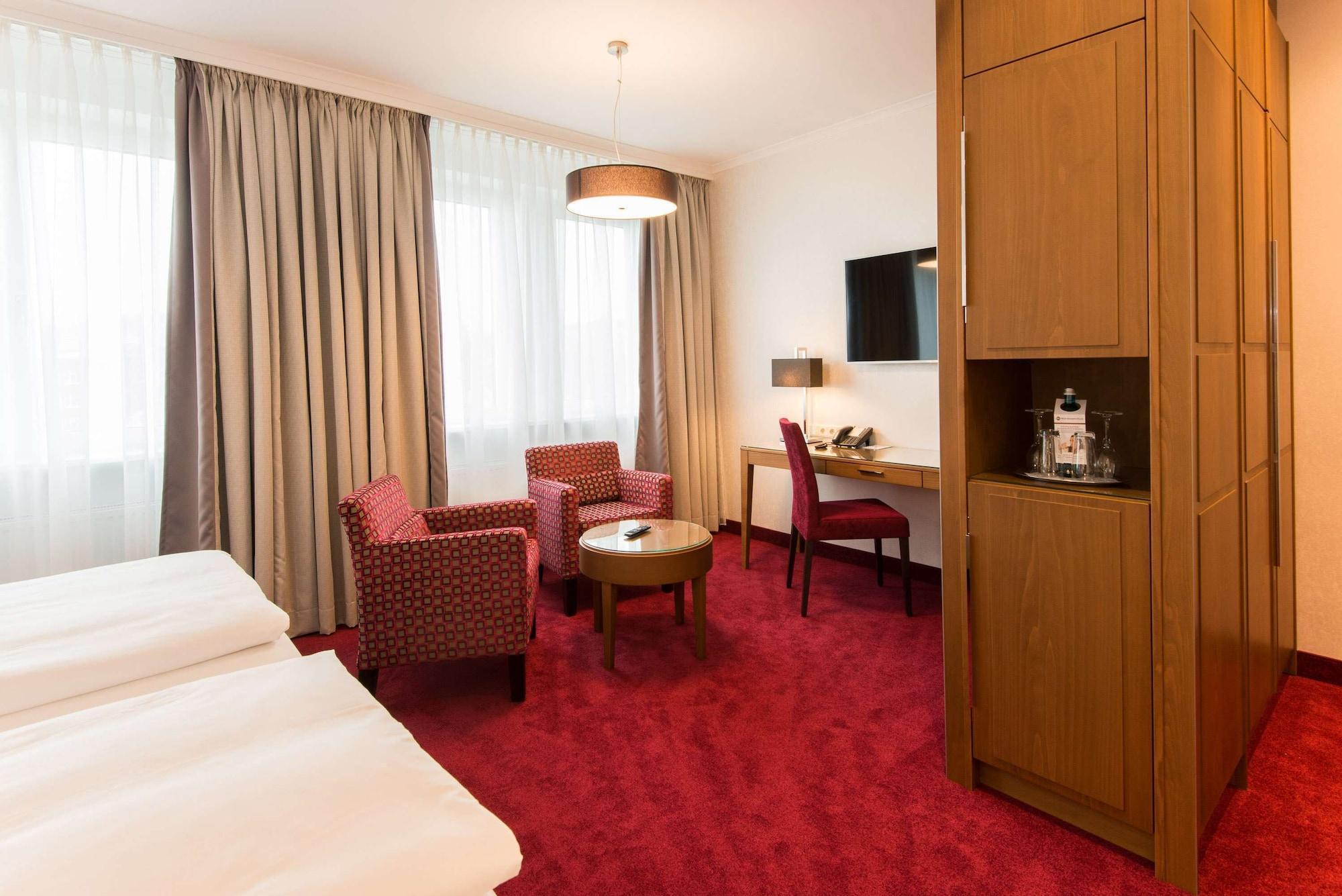 Hotel Western St. Raphael 4*