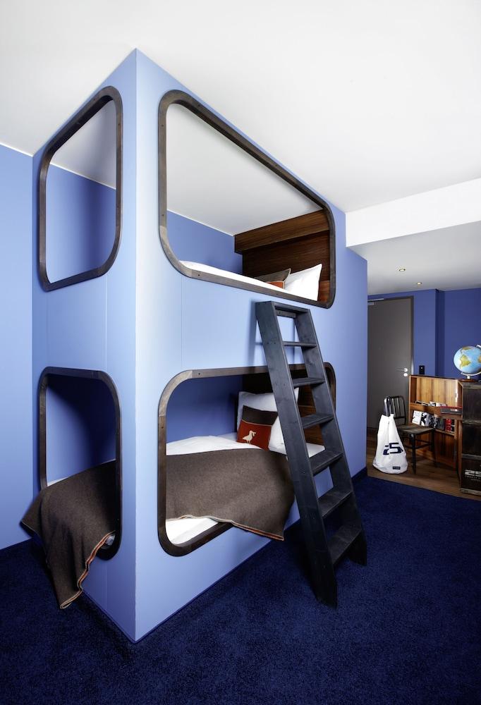 Hotel 25hours Hafencity 4*