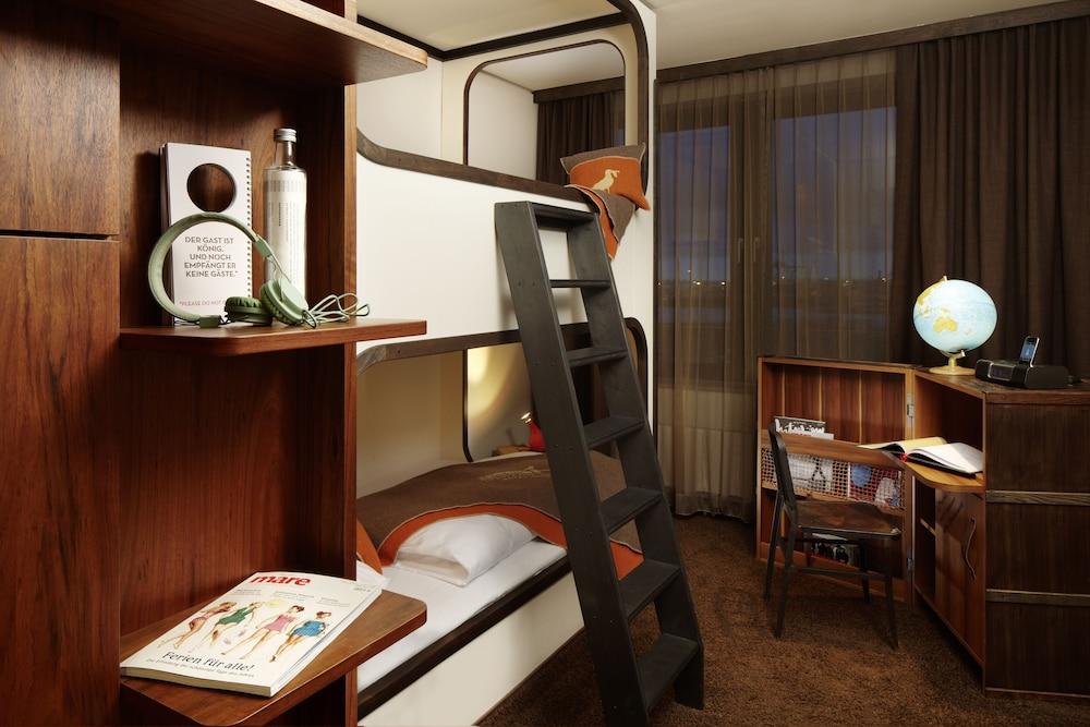 25hours Hafencity Hotel 4*