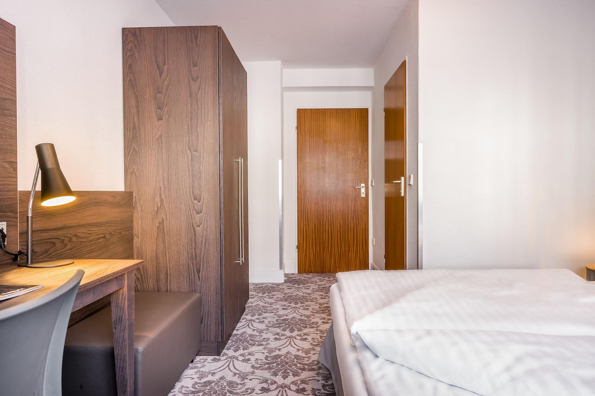 Signature Astoria Hotel