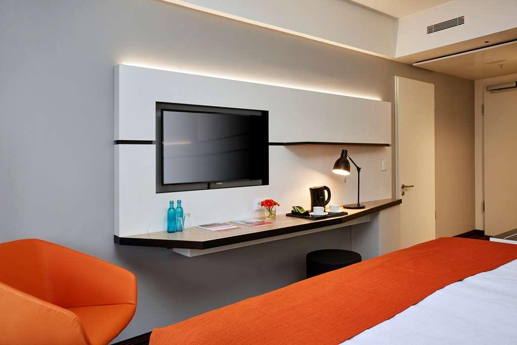 Hyperion Hotel 5*