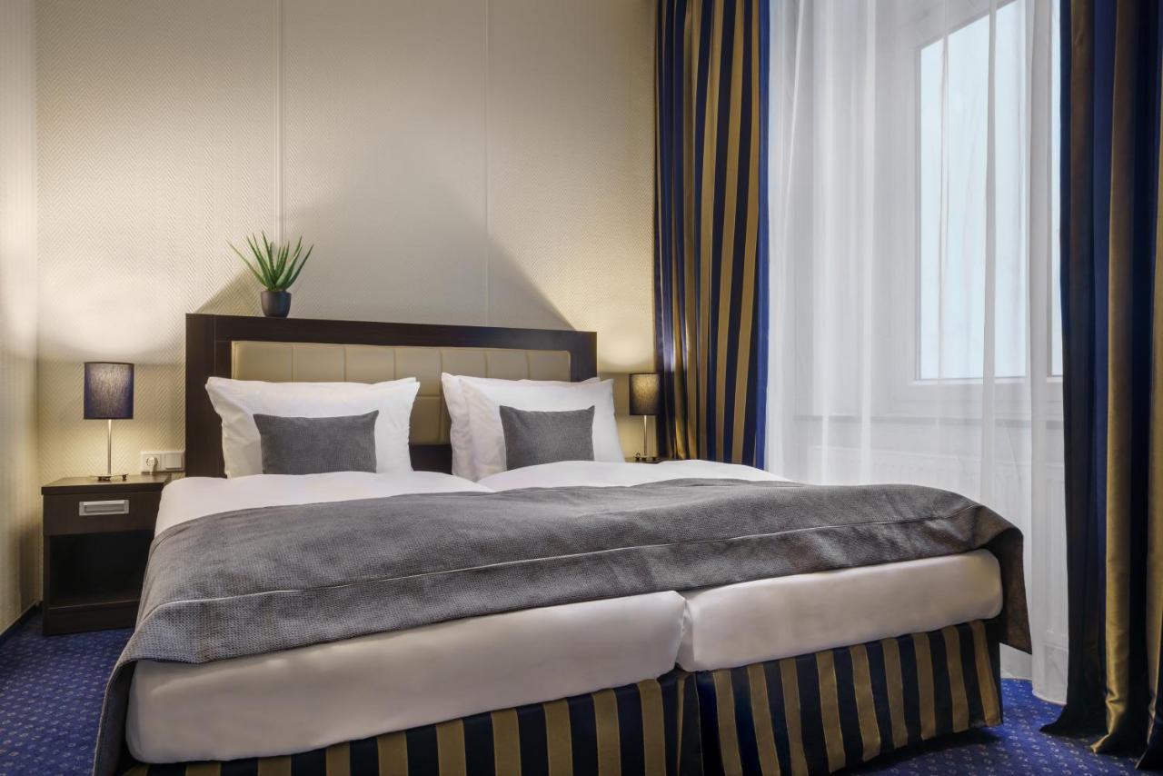 Continental Hauptbahnhof Hotel 3*