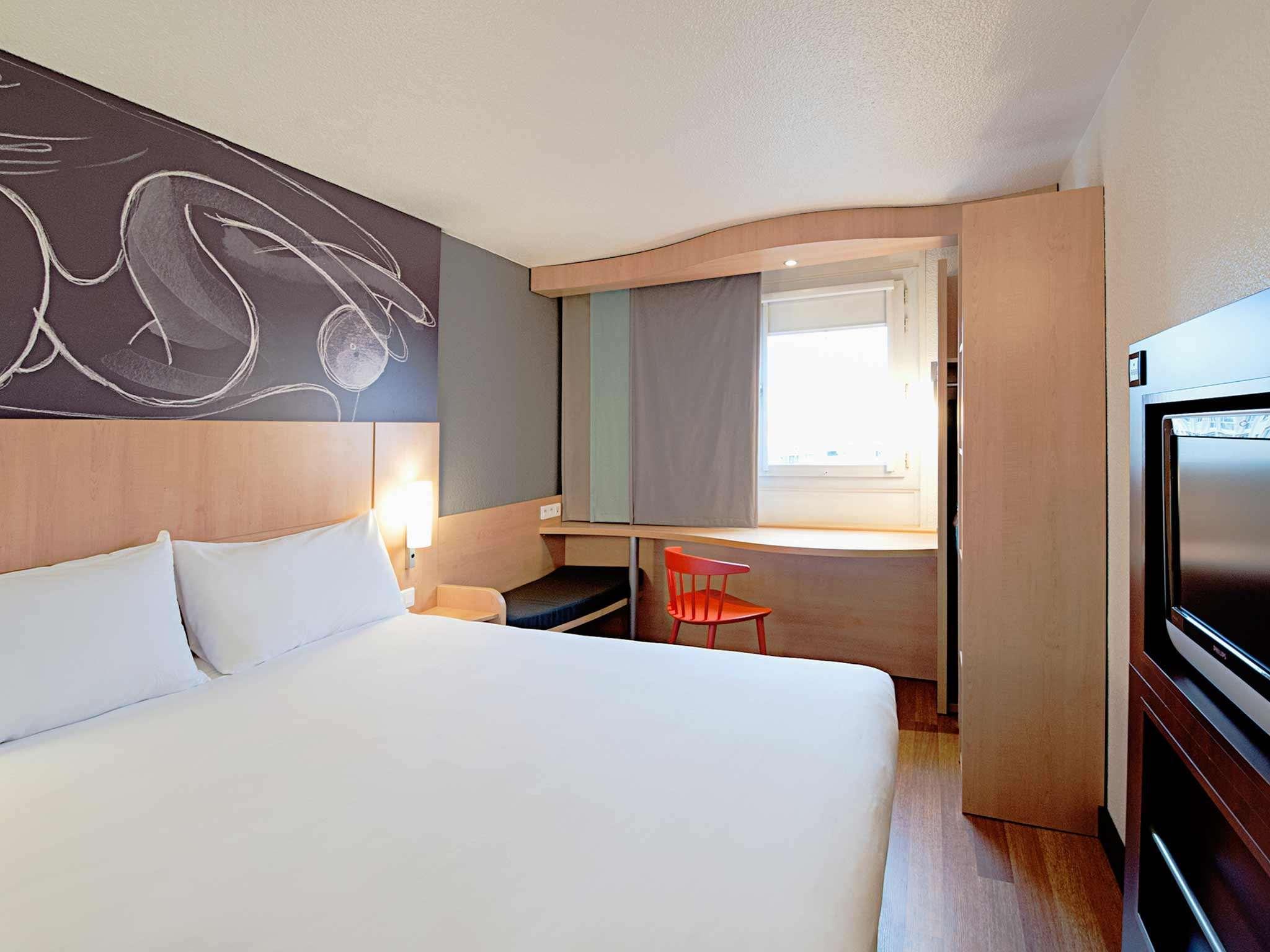 Ibis Alsterring 3*