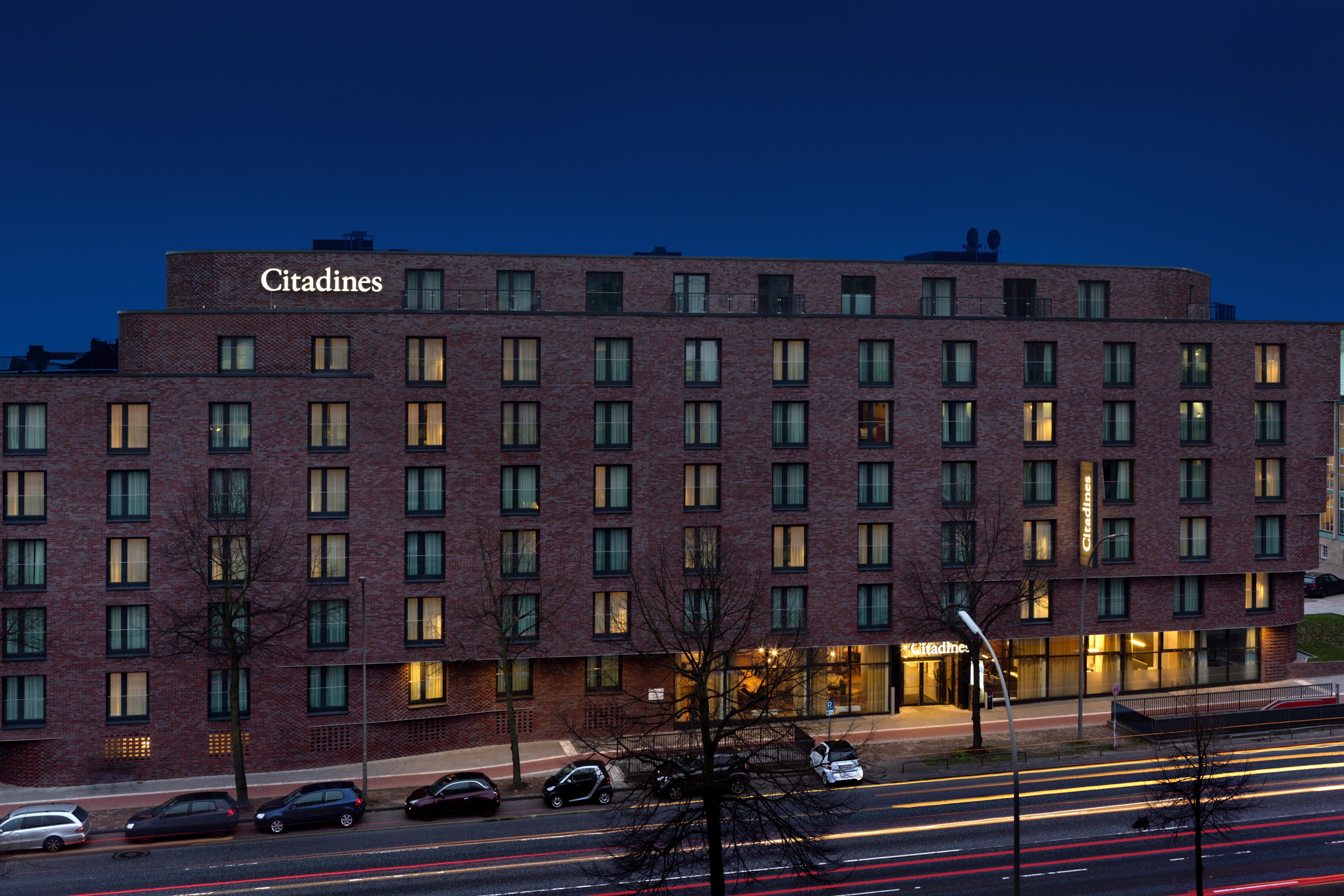 Citadines Michel 4*