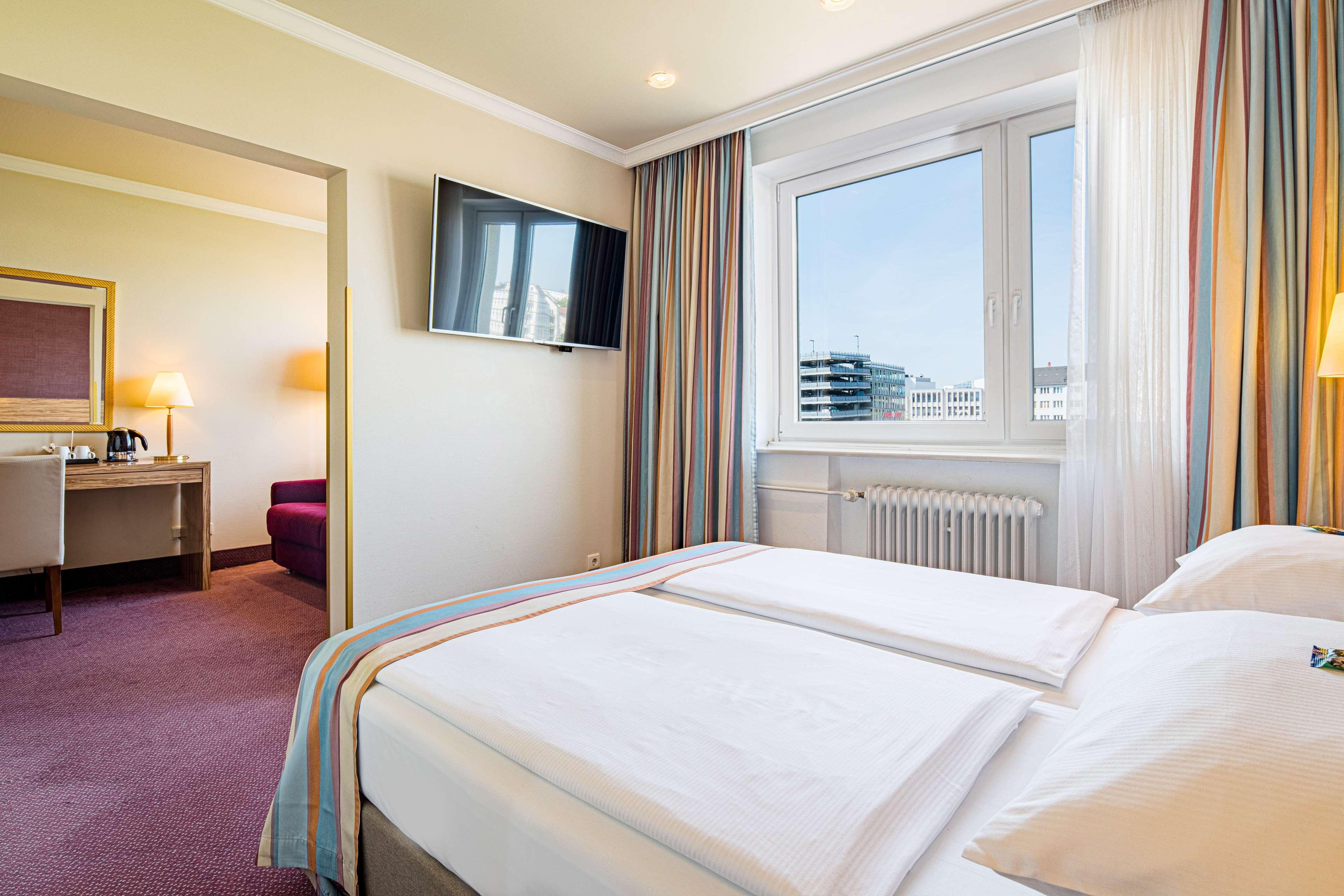 Hotel Western Raphael Altona 3*