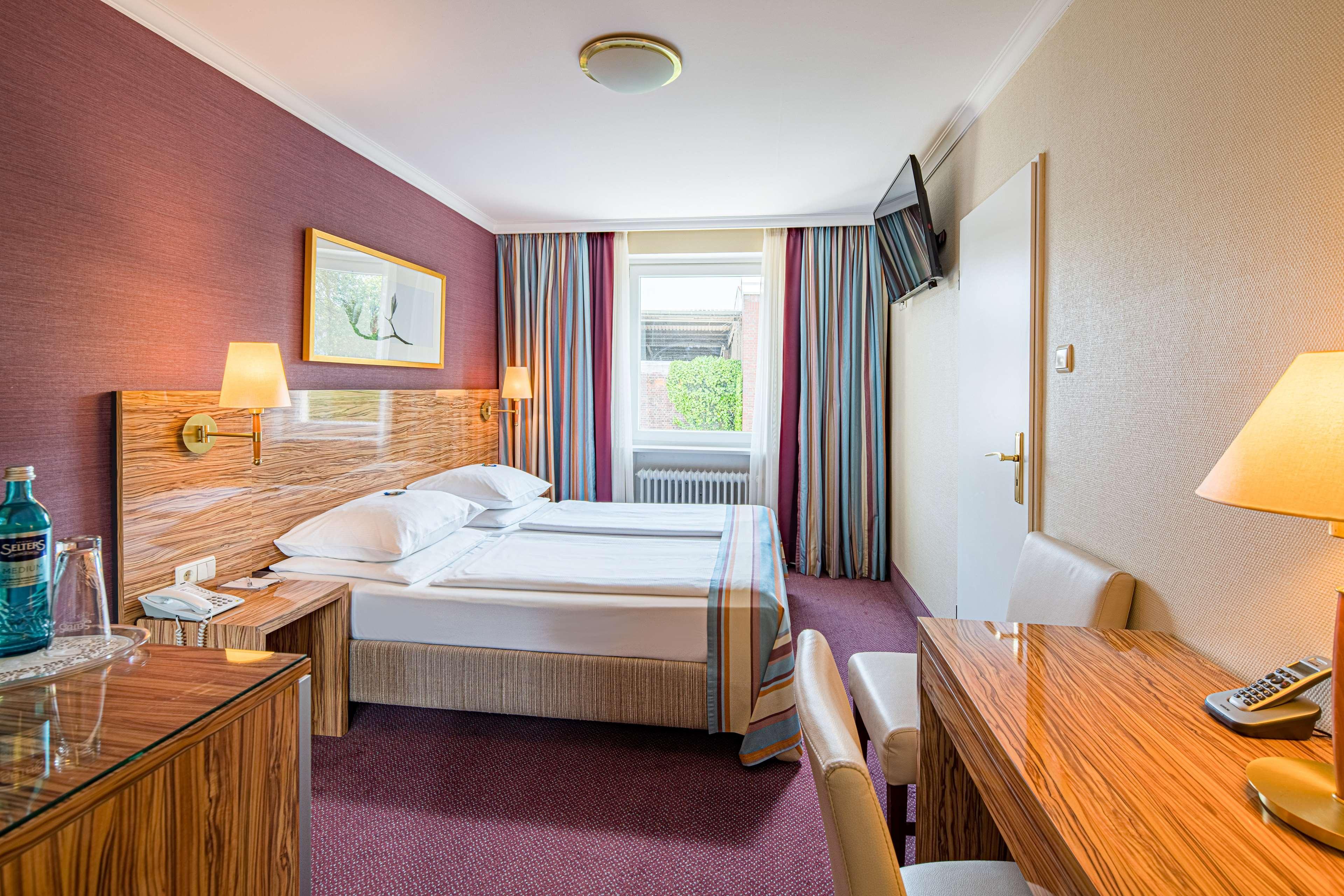 Western Raphael Altona Hotel