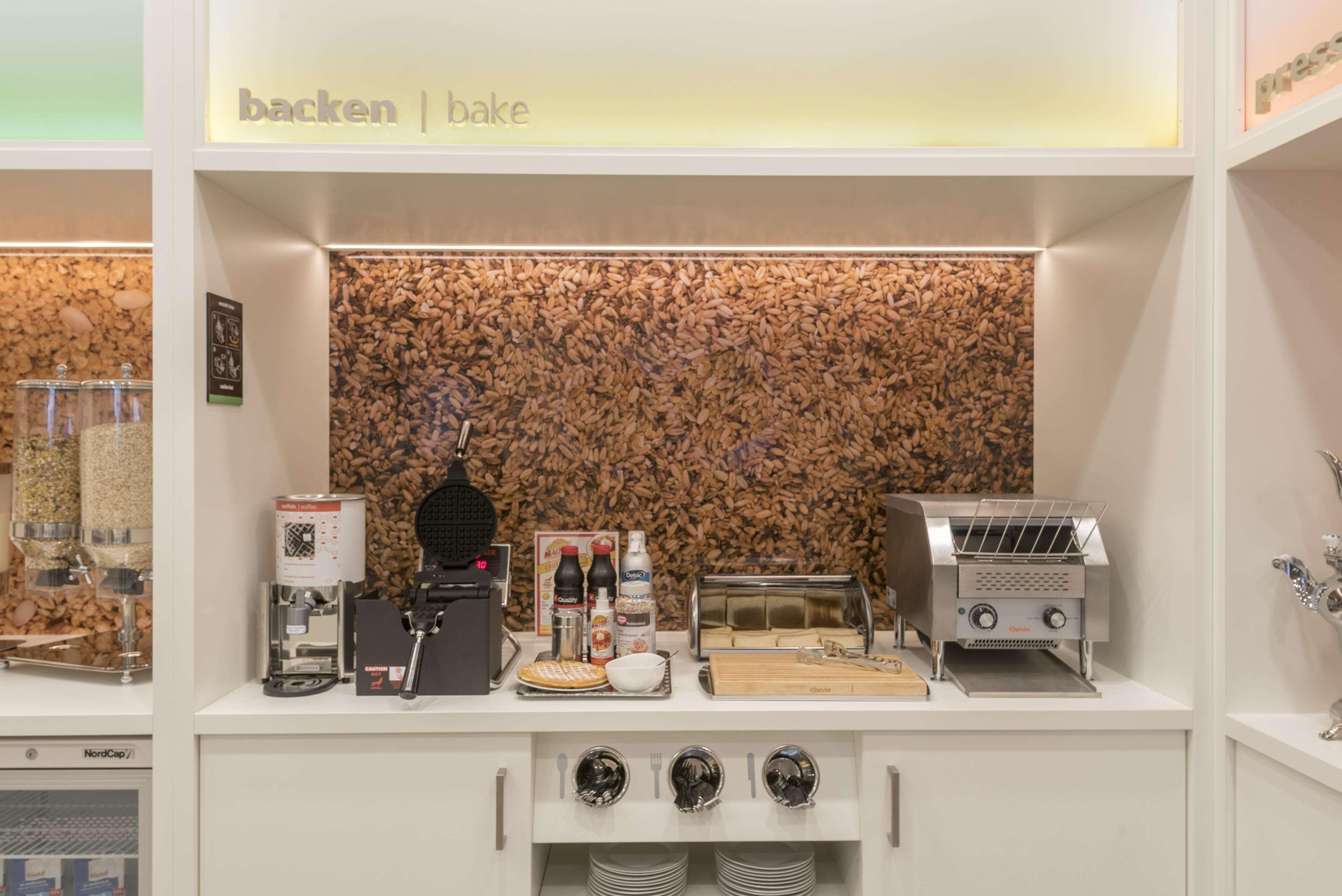 Hampton By Hilton Centre Hotel Hamburg-Harburg