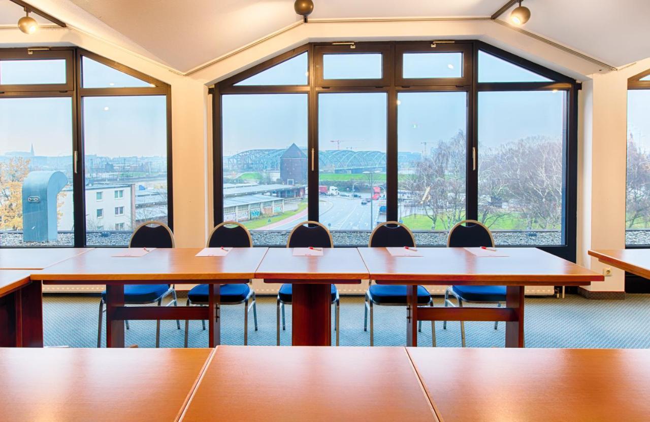 Hotel Leonardo Elbbrücken 4*