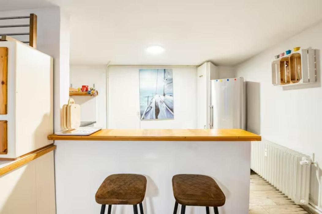 Gemuetliche 3-zkb Wc Souterrainwohnung In Bestlage Lejlighed *