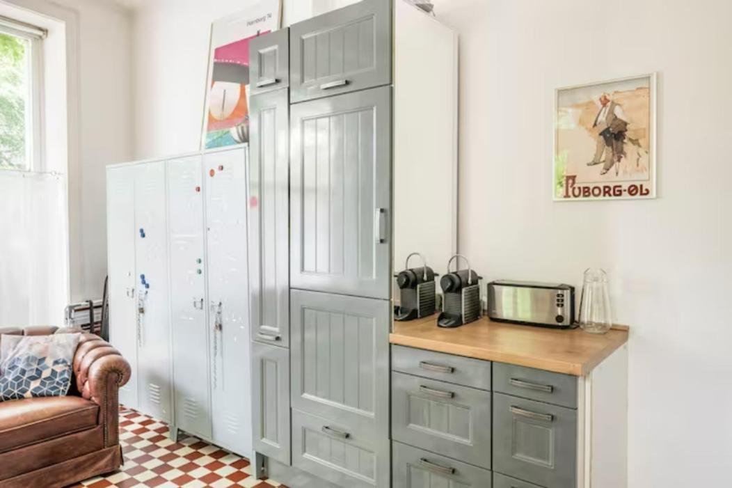 Grosszuegige Altbauwohnung In Bestlage Lejlighed