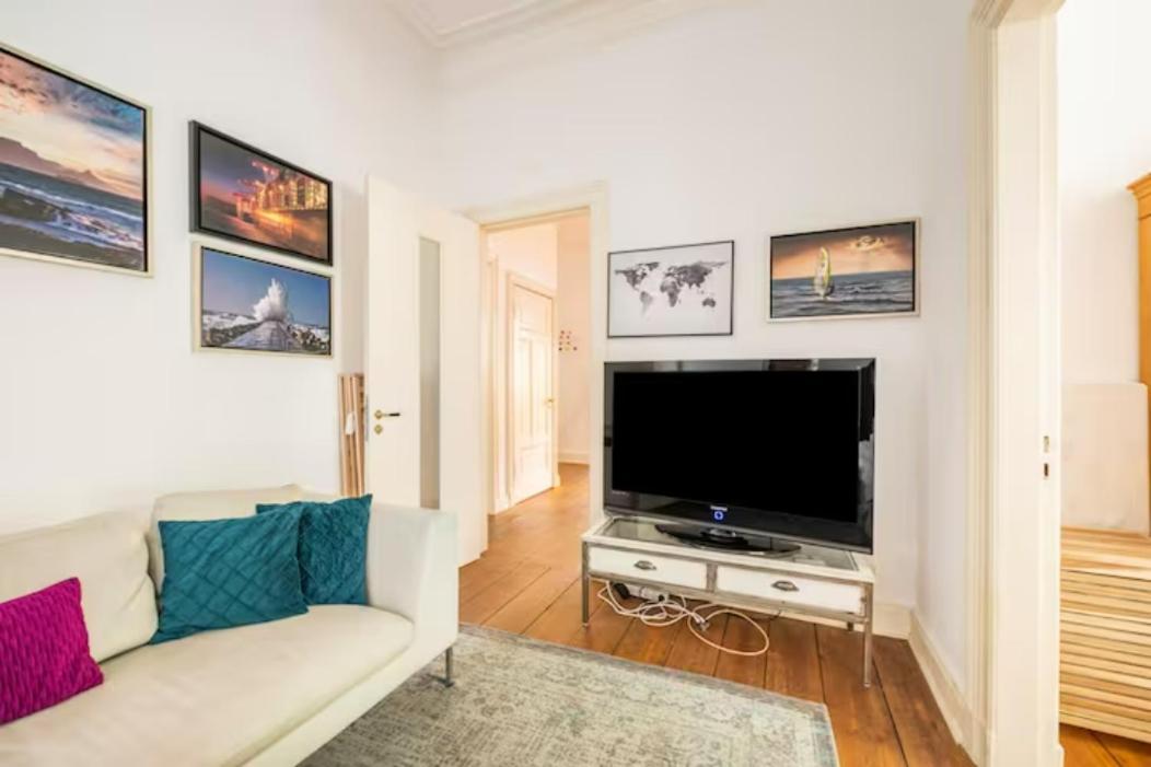 Grosszuegige Altbauwohnung In Bestlage Lejlighed