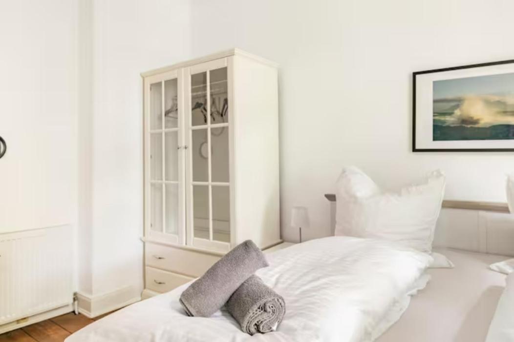Grosszuegige Altbauwohnung In Bestlage Lejlighed