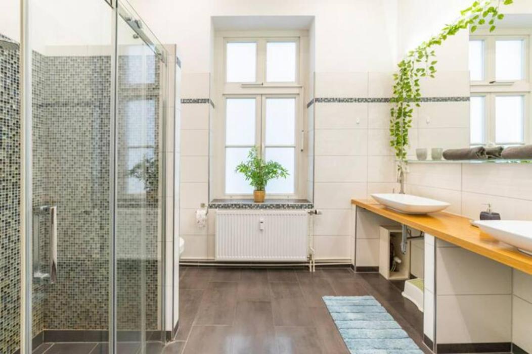 Lejlighed Grosszuegige Altbauwohnung In Bestlage *