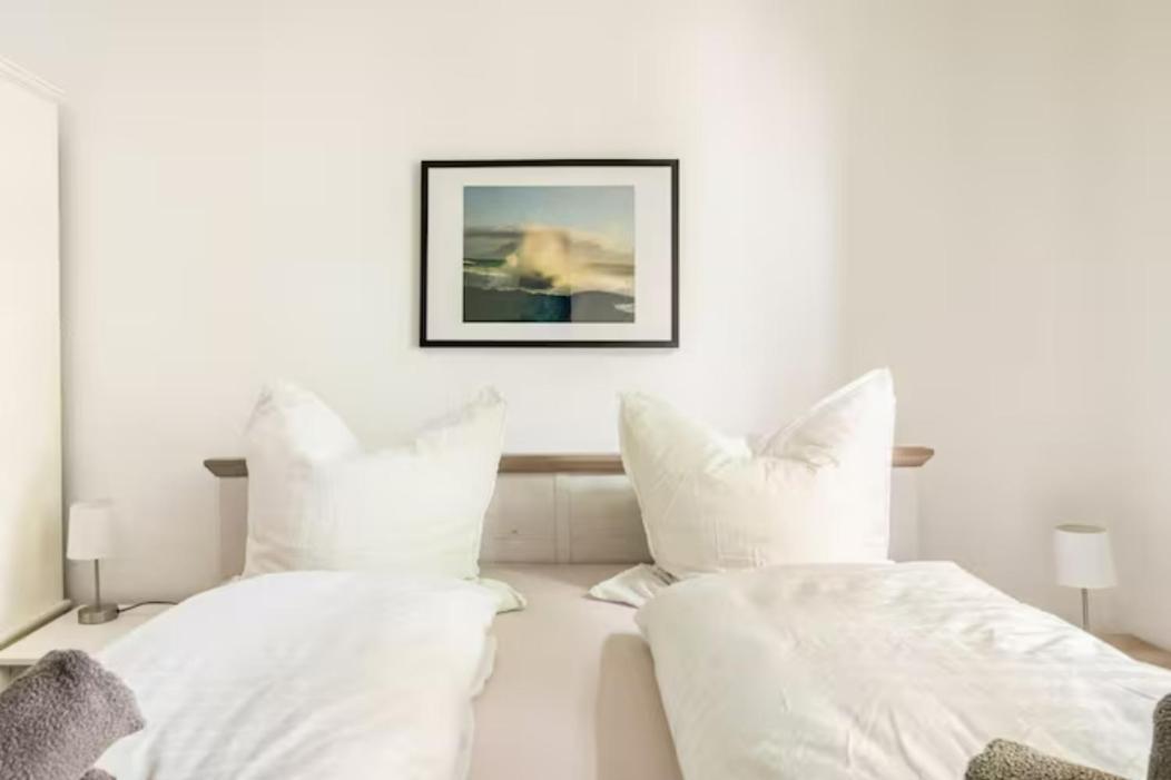 Großzügige Altbauwohnung In Bestlage Apartment *