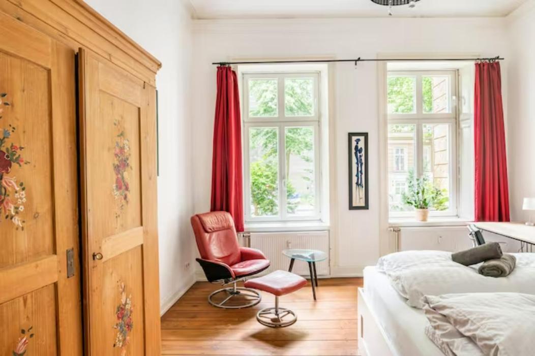 Großzügige Altbauwohnung In Bestlage Hamburg