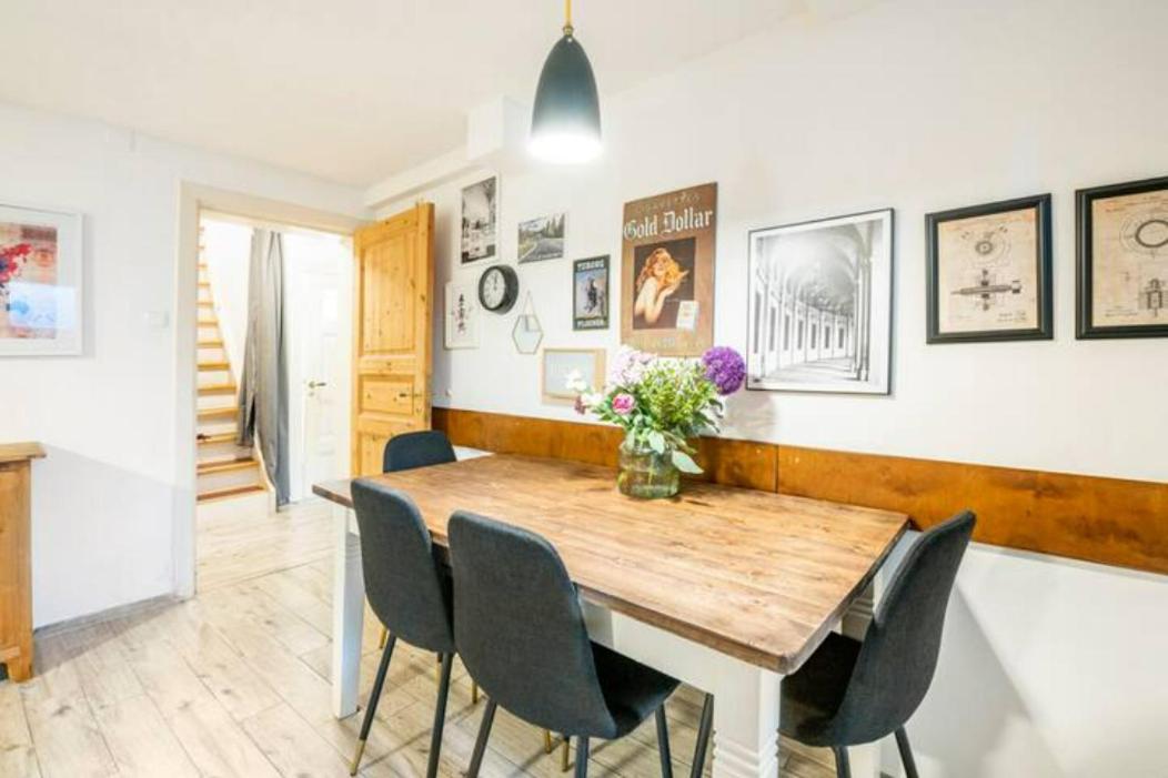 Großzügige 185m2-altbauwohnung In Bestlage 7zimmer-2bäder-2küchen-2wcs Apartment Hamburg